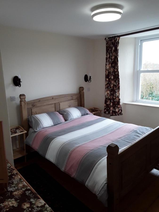 Sharlands Farm Bed And Breakfast Bude Exterior photo